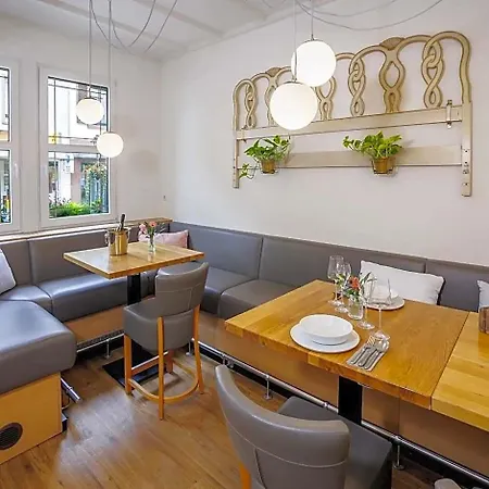 Danis Schlossschanke Gmbh Hotel *
