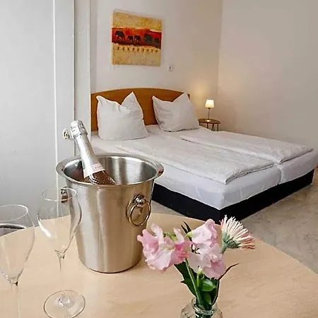 Danis Schlossschanke Gmbh Hotel *